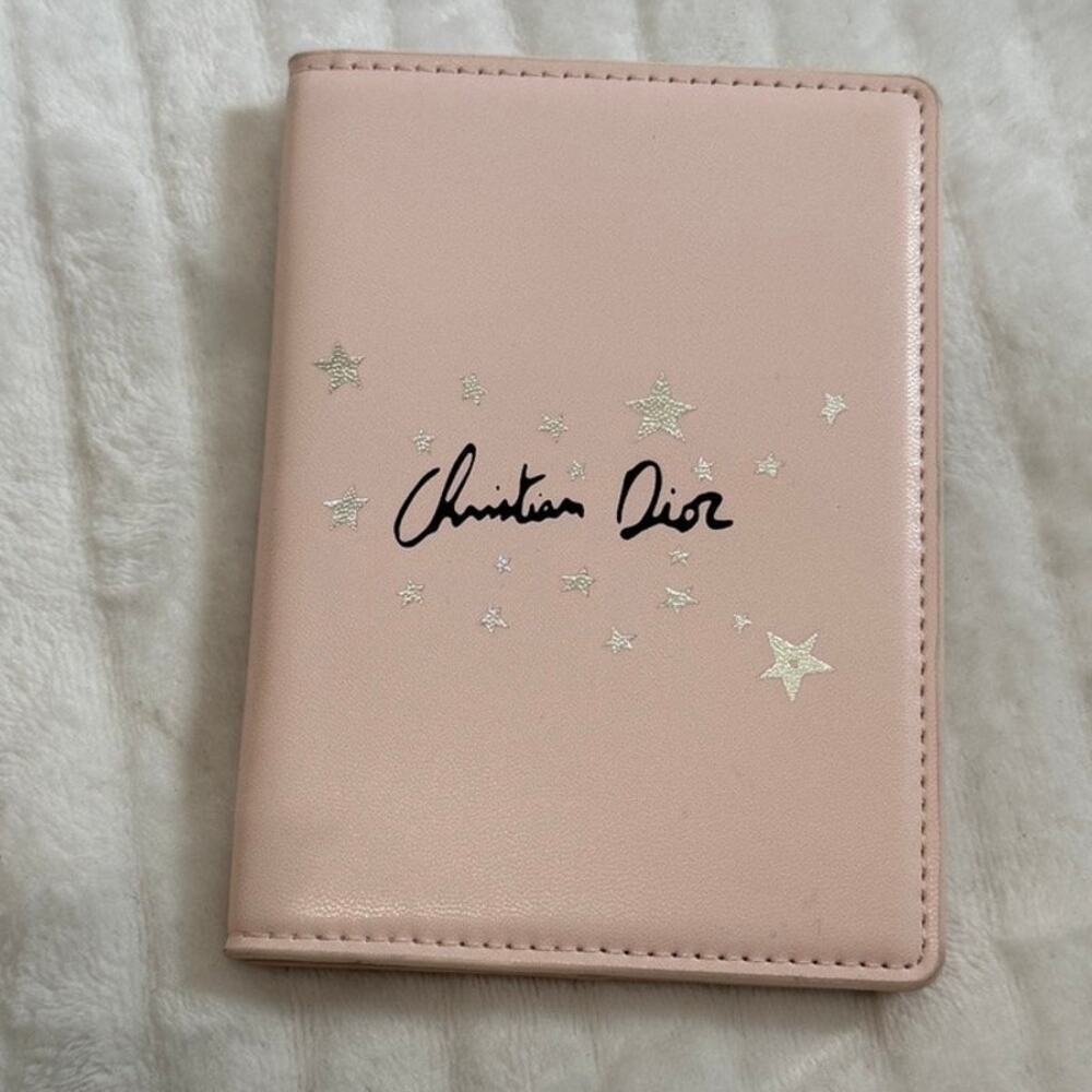 Christian Dior Beauty Limited Edition Pink Star Passport Cover Cover Case